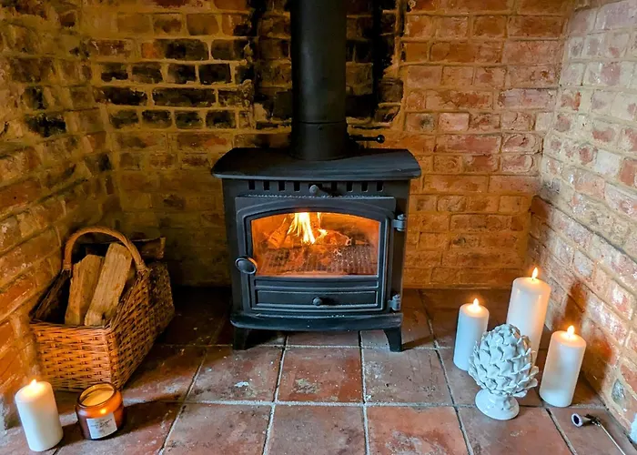 Parsons Cottage - A Rural Retreat South Norfolk